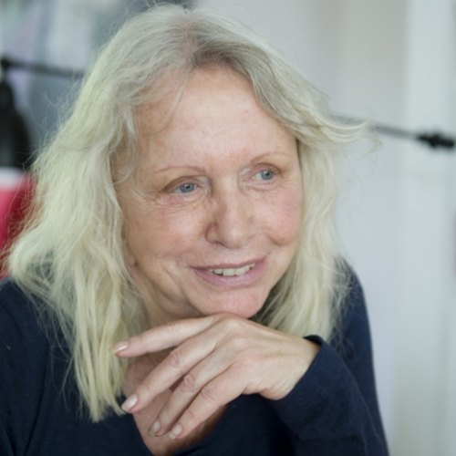 Естер Вилар