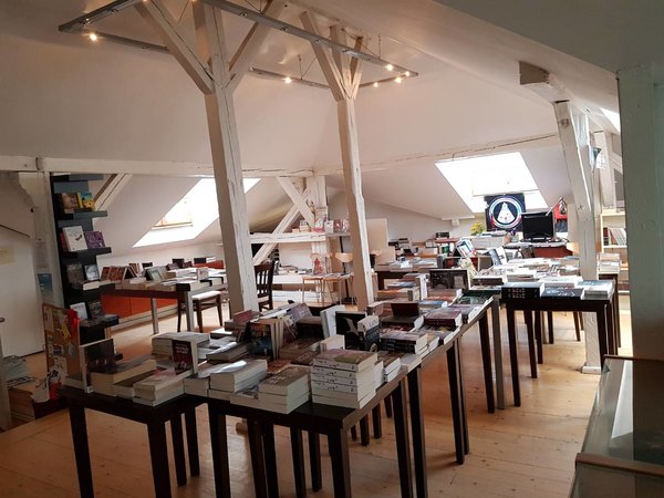 Книжарницата на КИБЕА се мести през есента