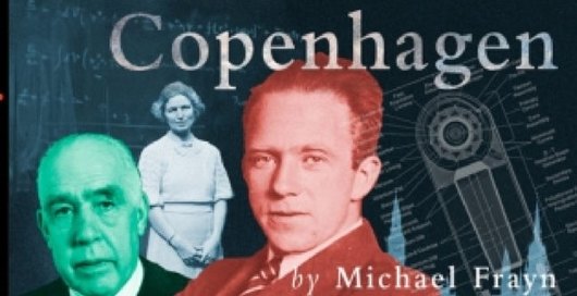 Още веднъж Майкъл Фрейн. Пиесата му „Копенхаген“ се играе в София